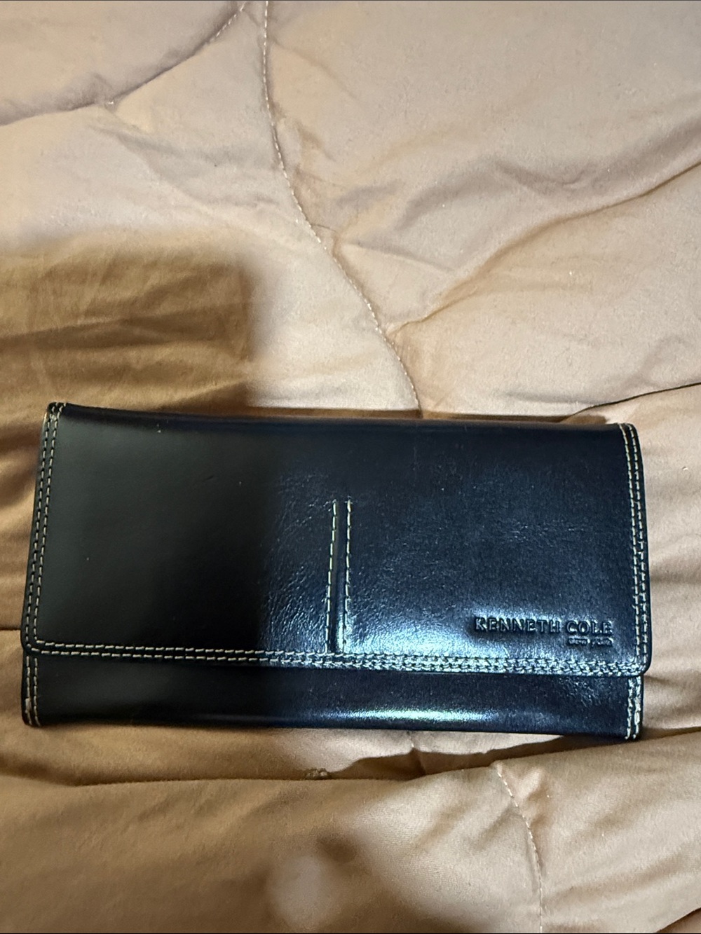 Kenneth Cole Black Leather Tri-Fold Wallet with Contrast Stitching